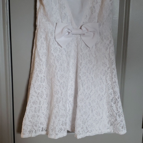 Dress - Picture 7 of 8